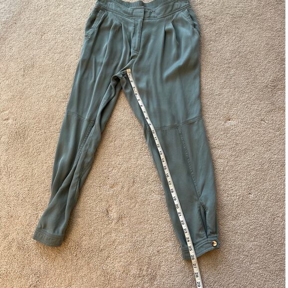 Reiss Marlow Pleat Front Tapered Trousers Joggers Green Size 6 Casual Minimalist - Picture 8 of 8